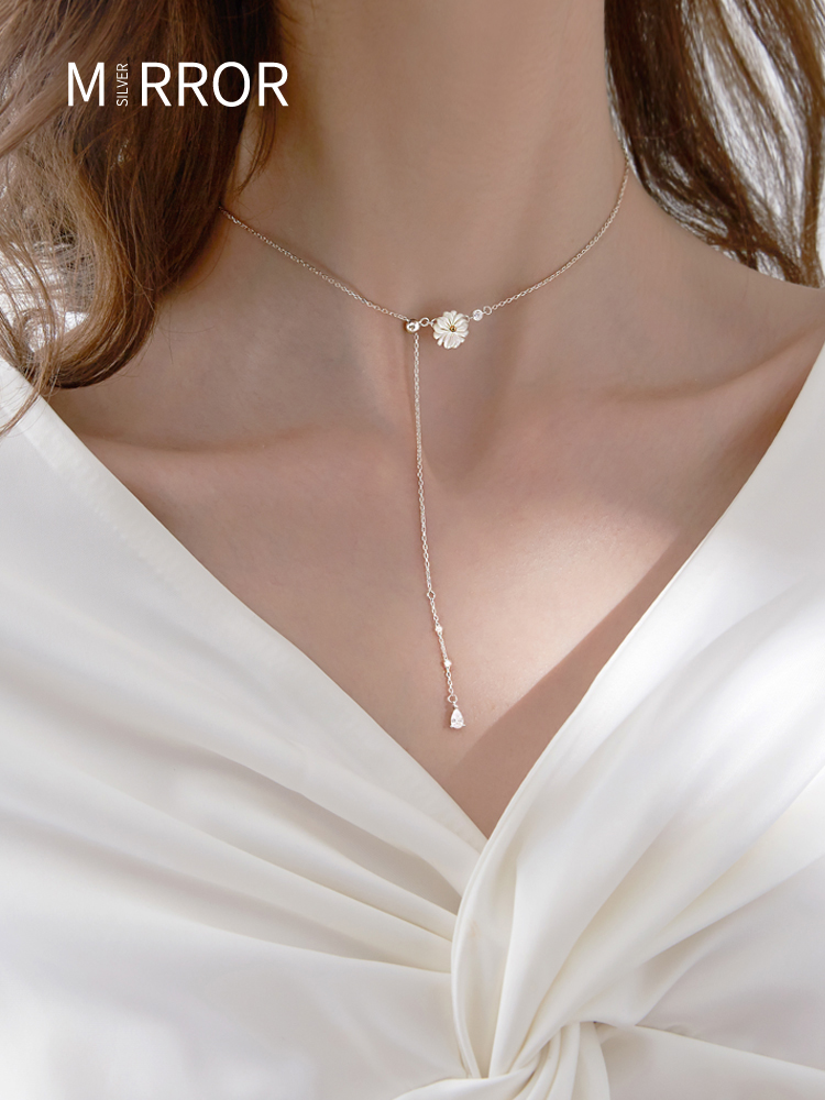 Moose man Sterling Silver Necklace, female clavicle chain, Daisy tassel, small crowd ins cool wind net red accessories