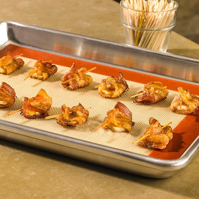 BREEZYLIVE 42×29.5 cm Food Safe Non-Stick Silicone Baking Mats Liners