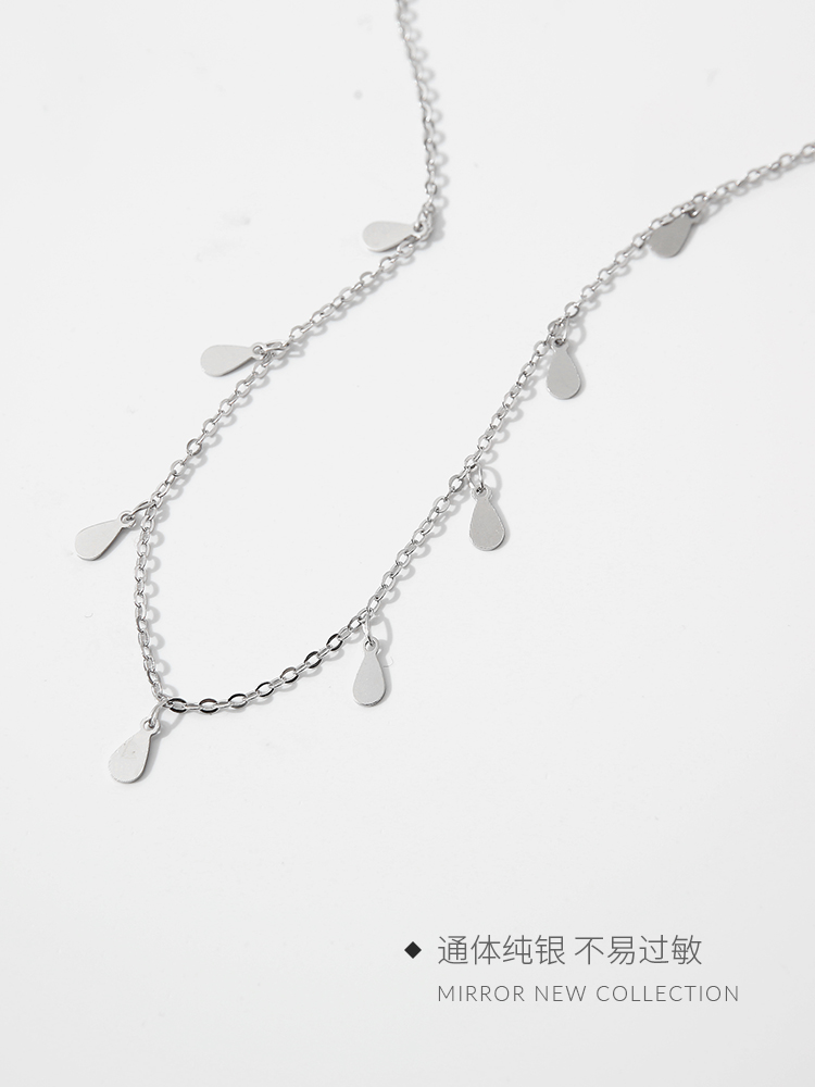 Little moose simple and fashionable water drop Tassel Necklace female clavicle chain small crowd feeling silver neck chain Han accessories Choker