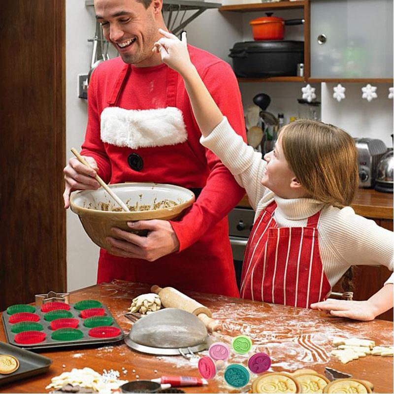 BREEZYLIVE 6 Pcs Cute Cartoon Cookie Stamps Biscuit Baking Mould Set